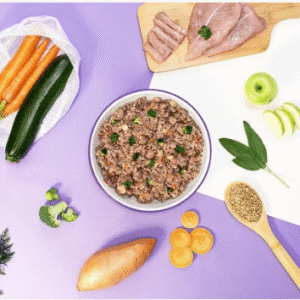 Repas frais à la dinde pour chien Dog Chef, gamelle entourée de dinde, légumes et sauge
